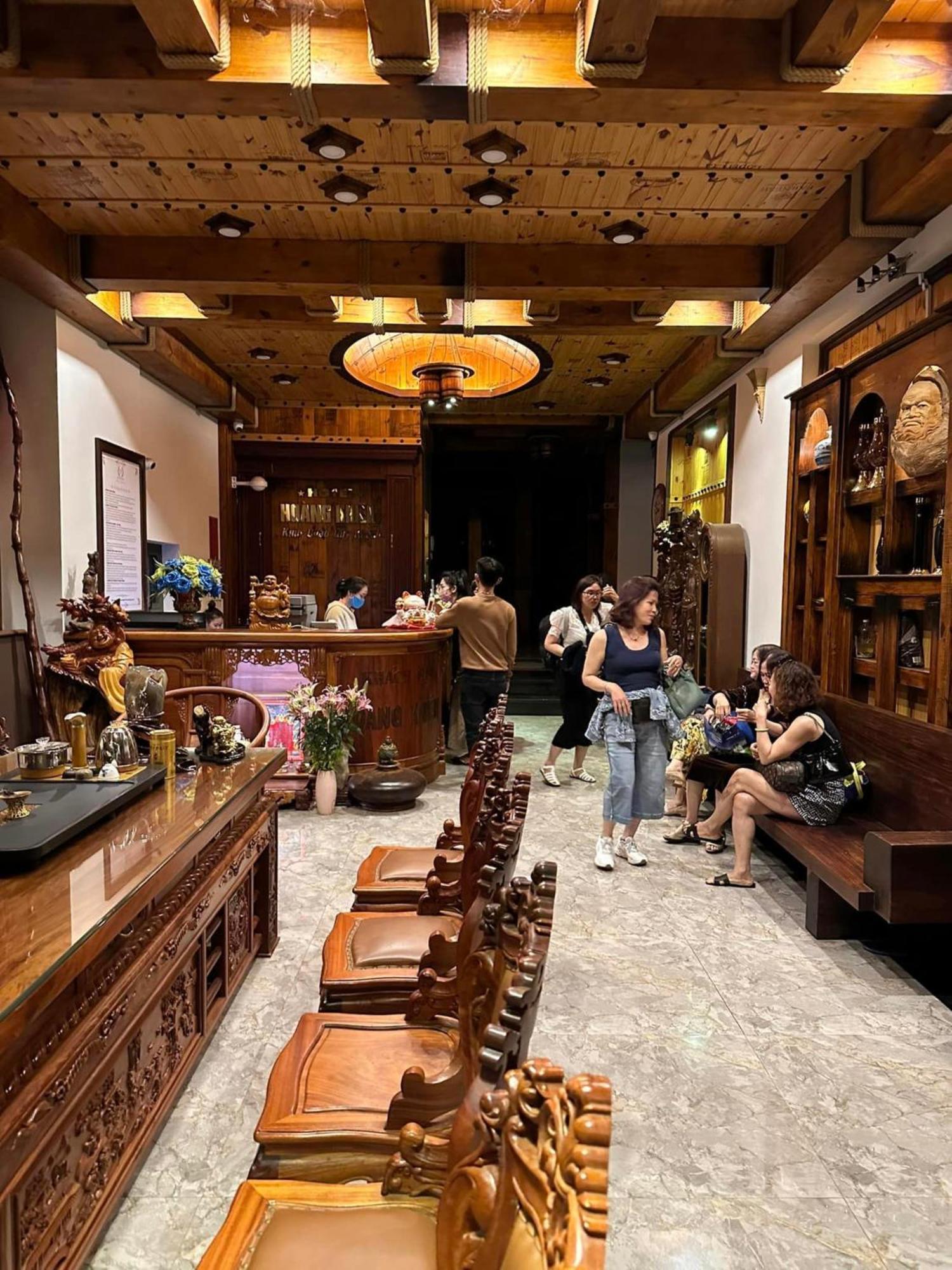 Hoang Khiem Hotel Pleiku Buitenkant foto