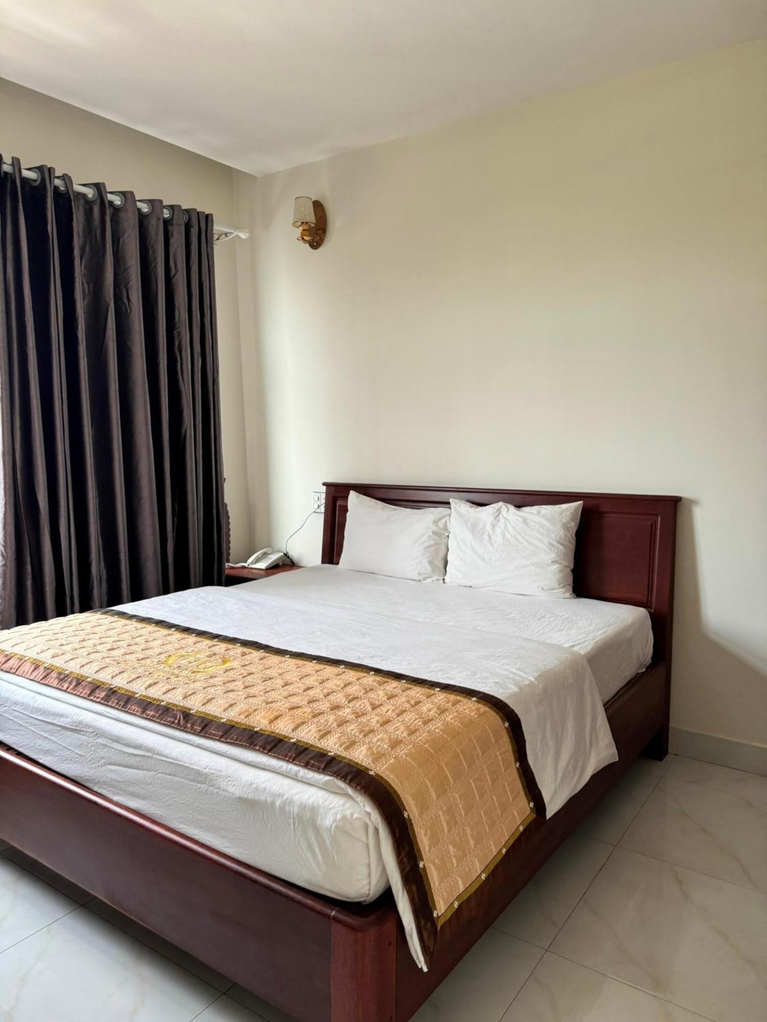 Hoang Khiem Hotel Pleiku Buitenkant foto