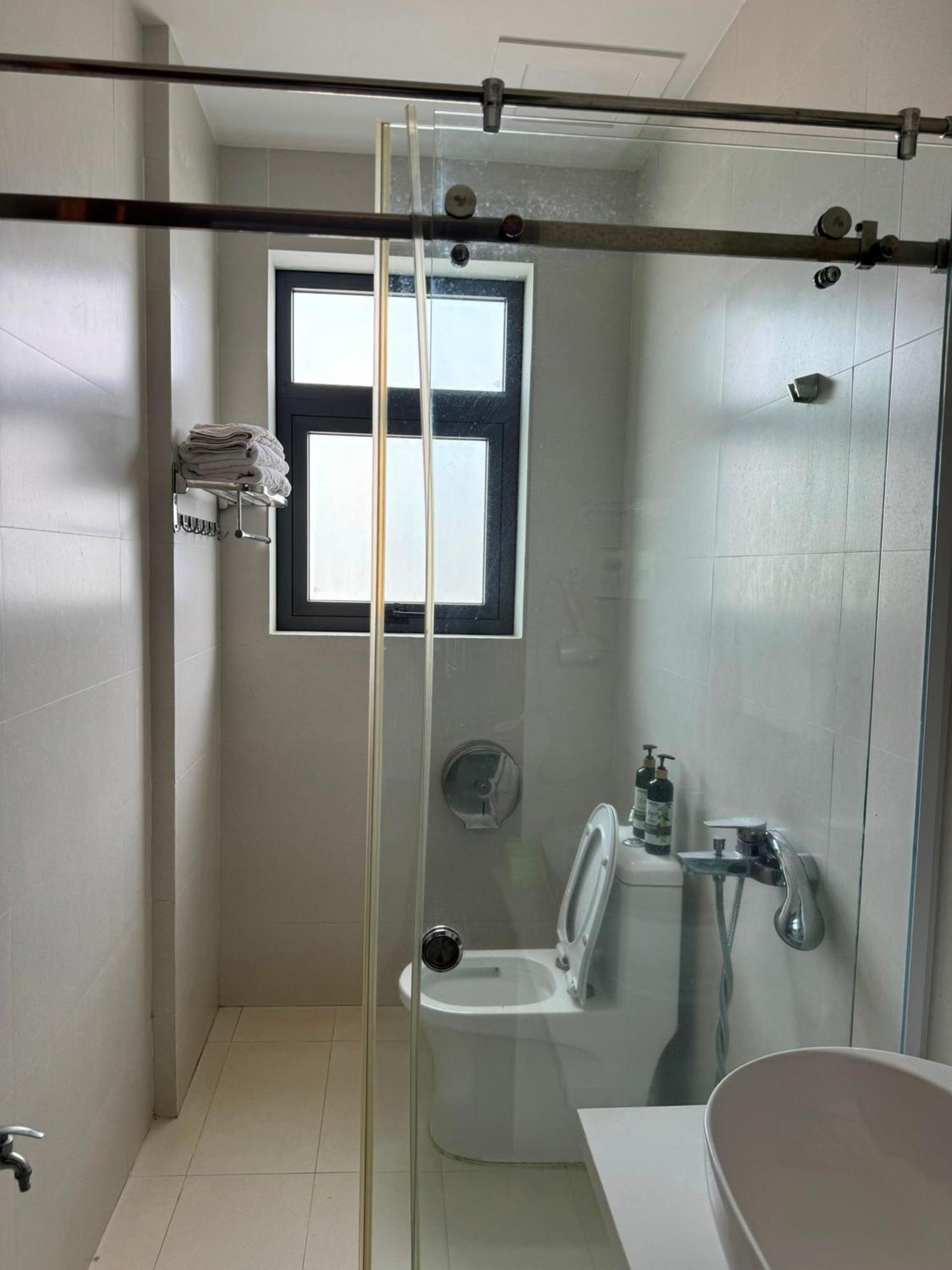 Hoang Khiem Hotel Pleiku Buitenkant foto