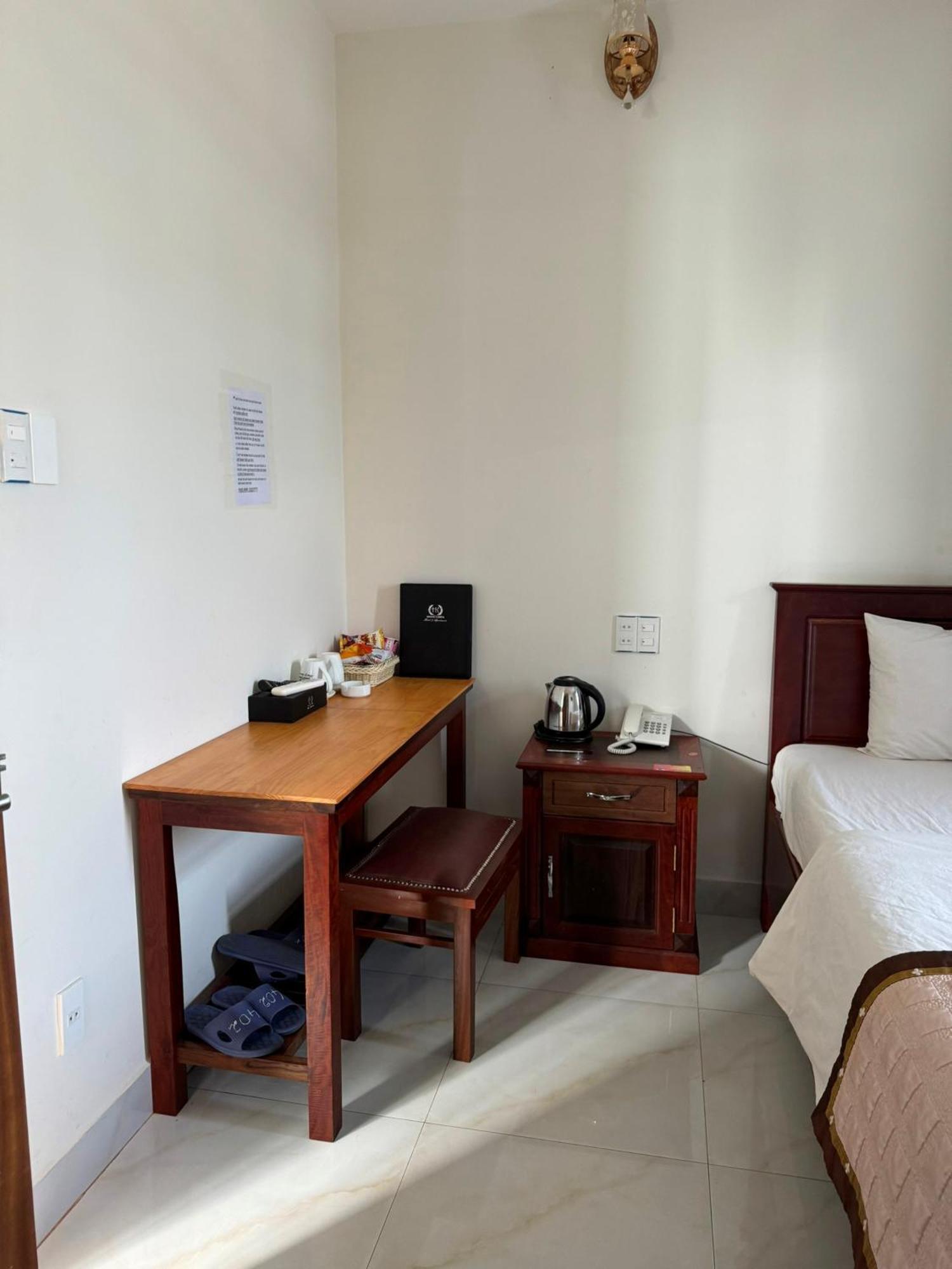 Hoang Khiem Hotel Pleiku Buitenkant foto