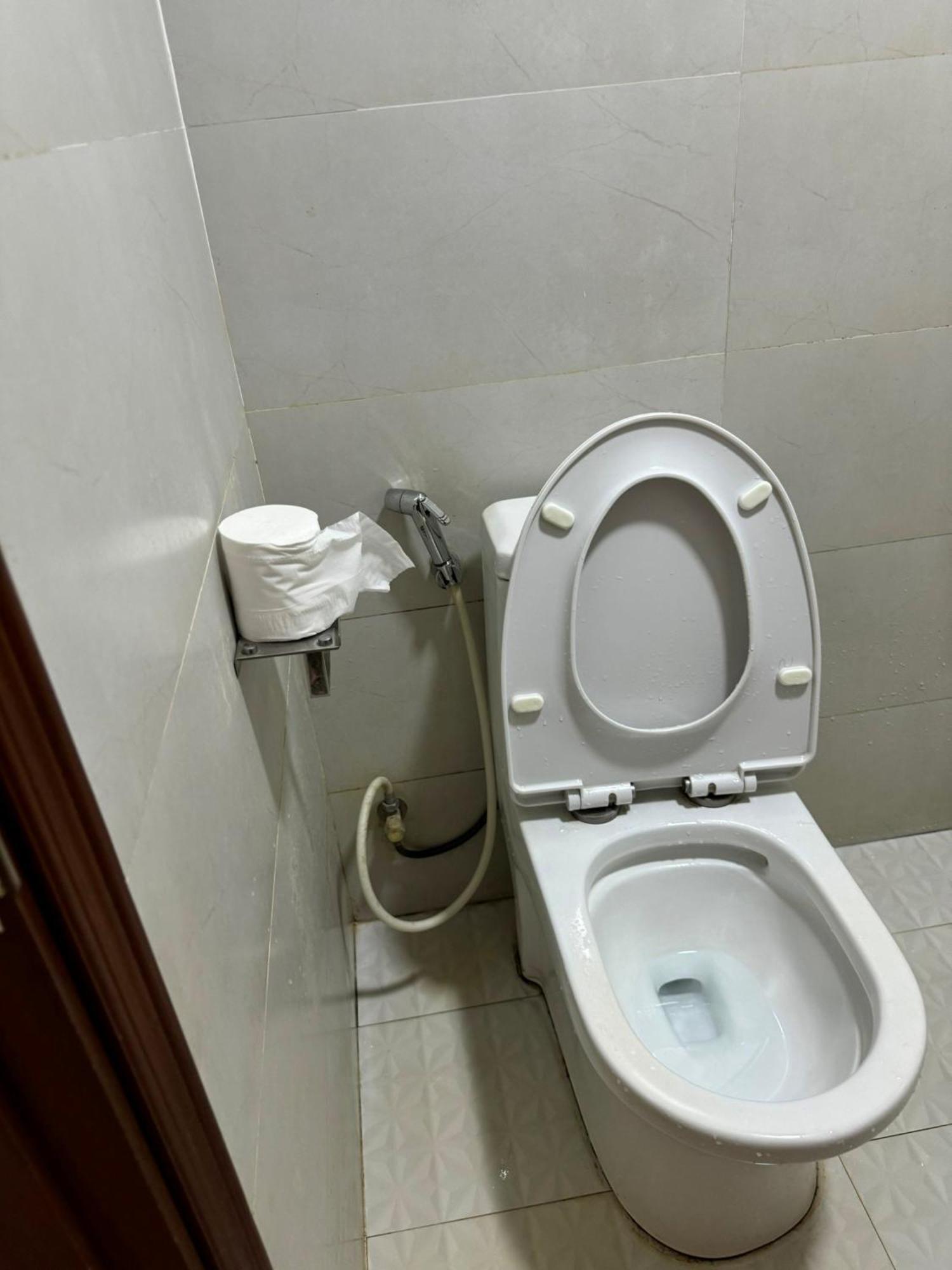 Hoang Khiem Hotel Pleiku Buitenkant foto