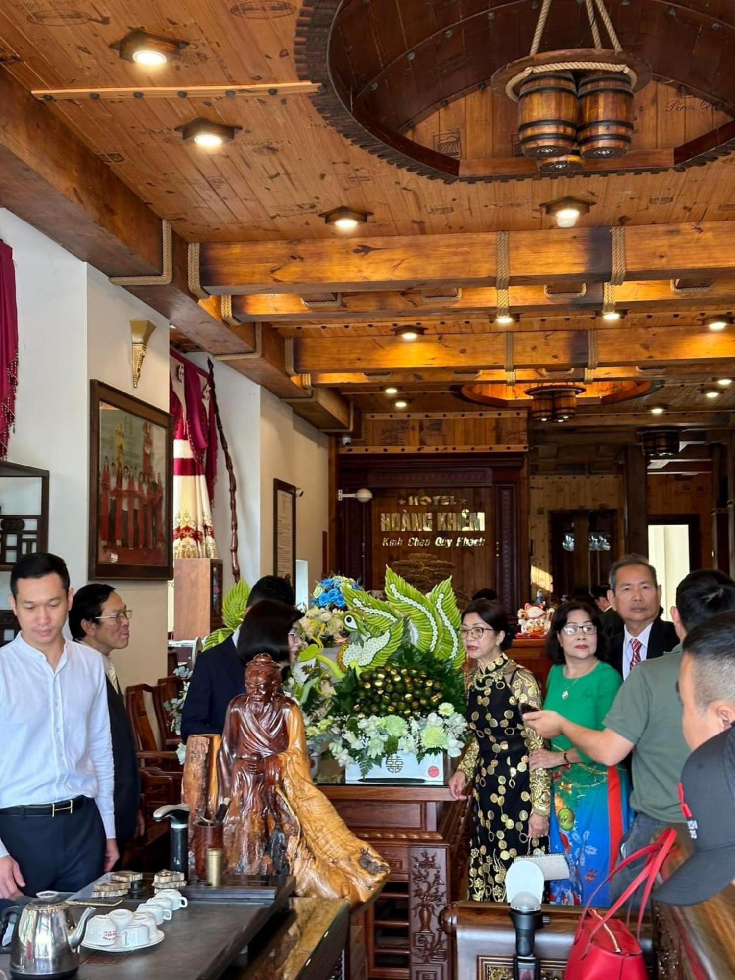 Hoang Khiem Hotel Pleiku Buitenkant foto